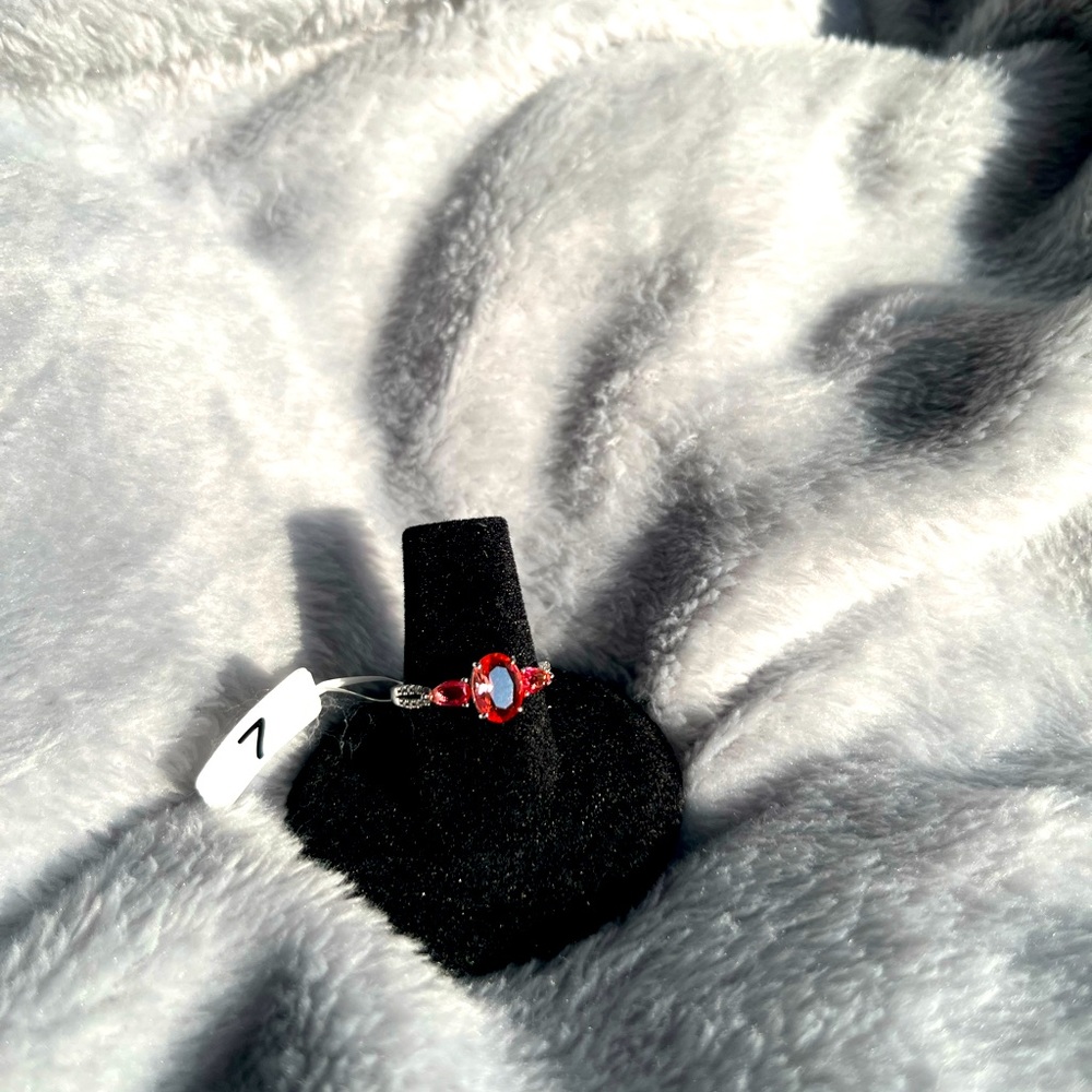 NWT pink stone ring. Size 7